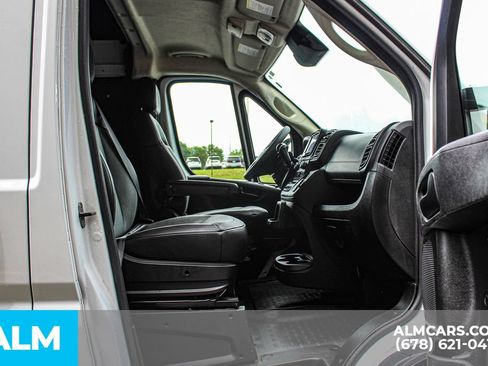 Used 2025 RAM ProMaster 2500 w/ Convenience Group FWD image 18