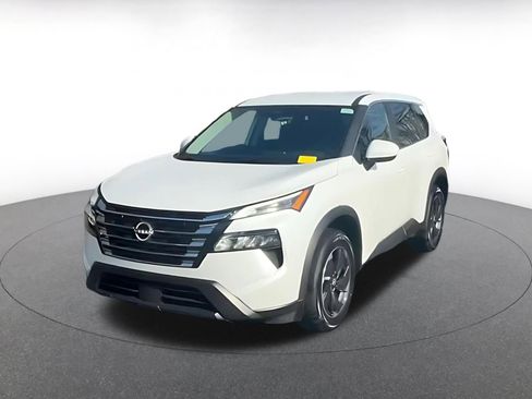 Used 2025 Nissan Rogue SV image 7