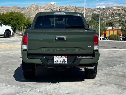Used 2022 Toyota Tacoma TRD Off-Road w/ Technology Package image 7