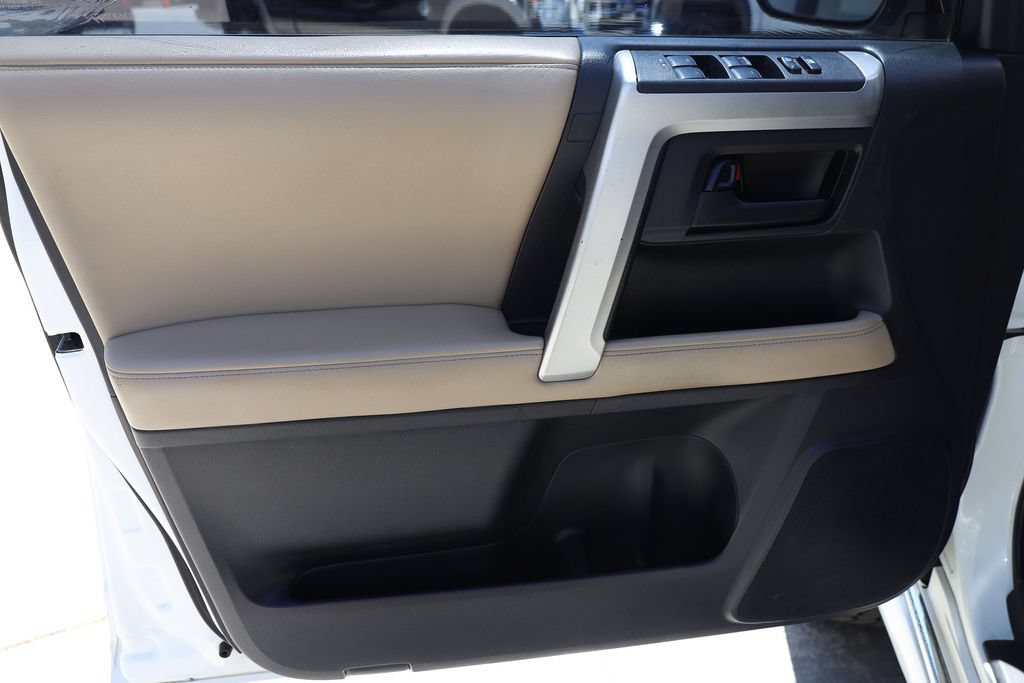 Used 2013 Toyota 4Runner SR5 RWD image 10