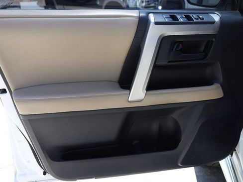 Used 2013 Toyota 4Runner SR5 RWD image 10