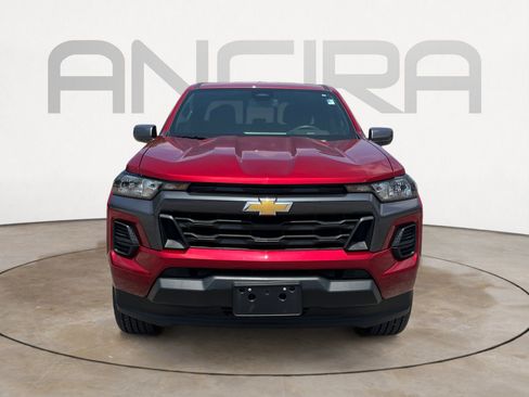 Used 2025 Chevrolet Colorado LT RWD image 4