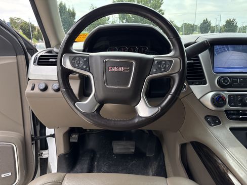 Used 2019 GMC Yukon XL SLT AWD/4WD image 25