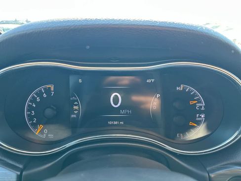 Used 2020 Jeep Grand Cherokee Limited w/ Trailer Tow Group IV image 36