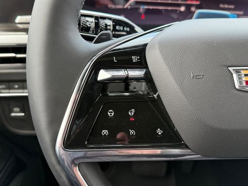 New 2026 Cadillac Escalade ESV Luxury w/ Touring Package image 20