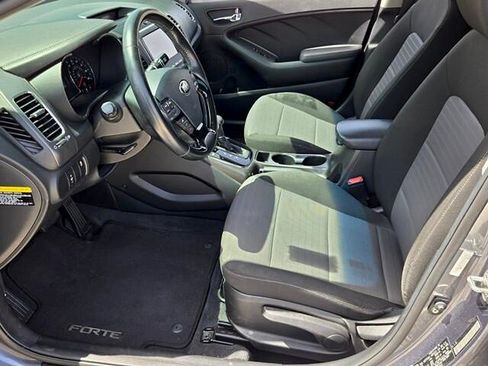 Used 2018 Kia Forte S FWD image 10