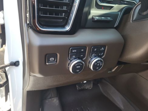 Used 2024 GMC Sierra 2500 Denali w/ Denali Reserve Package image 10