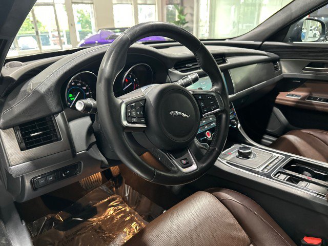 Used 2019 Jaguar XF S AWD/4WD image 38