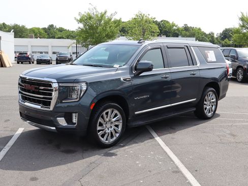 Used 2021 GMC Yukon XL SLT w/ SLT Premium Package AWD/4WD image 5