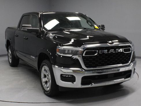 Used 2025 RAM 1500 Big Horn AWD/4WD image 1