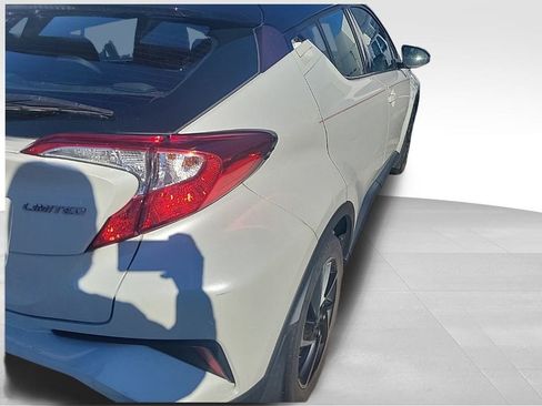 Used 2021 Toyota C-HR Limited image 3
