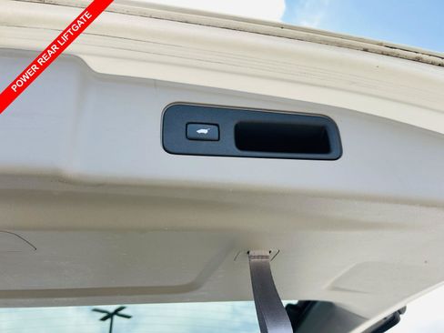 Used 2015 Honda Pilot Touring image 9