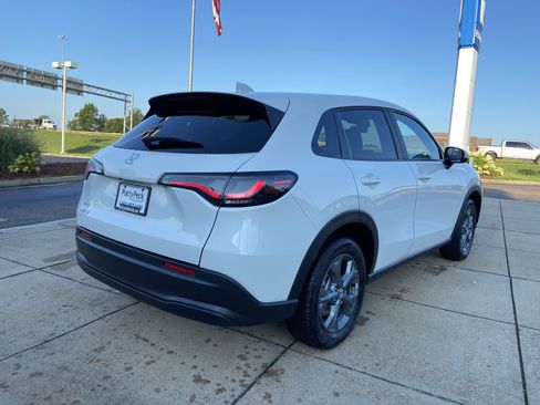New 2027 Honda HR-V LX image 10