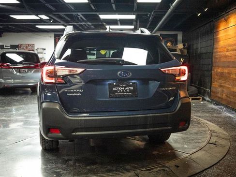 Used 2024 Subaru Outback Premium AWD/4WD image 6