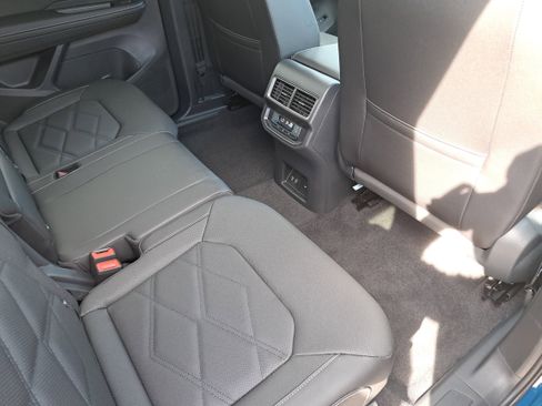 New 2026 Volkswagen Atlas SE image 11