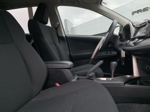 Used 2013 Toyota RAV4 XLE FWD image 35