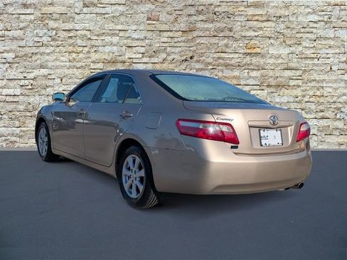 Used 2009 Toyota Camry LE image 4