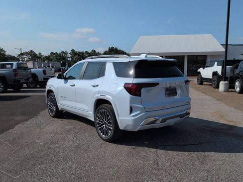 New 2026 GMC Terrain Denali AWD/4WD image 3
