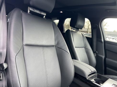 New 2025 Land Rover Range Rover Velar Dynamic SE AWD/4WD image 11