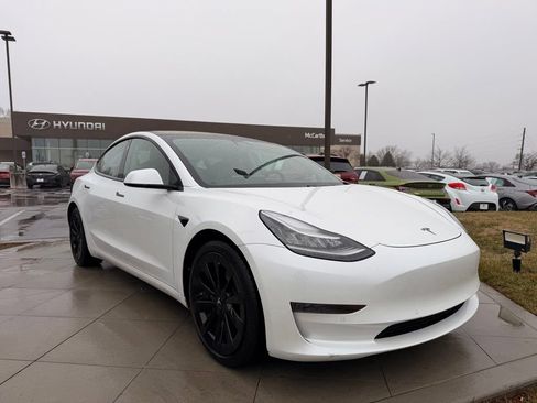 Used 2021 Tesla Model 3 Standard Range Plus image 7