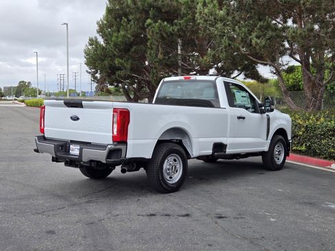 New 2026 Ford F250 XL w/ XL Chrome Package image 4