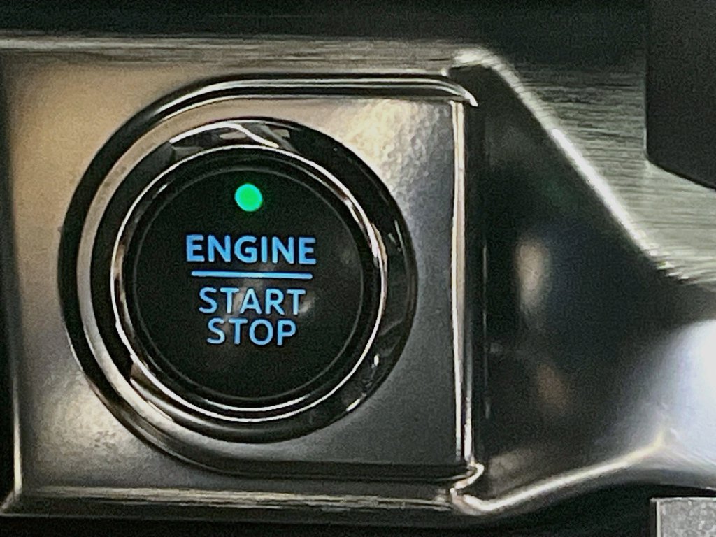 Used 2022 Ford F150 Lariat w/ Equipment Group 502A High AWD/4WD image 18