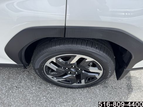 Used 2025 Subaru Forester Limited AWD/4WD image 11