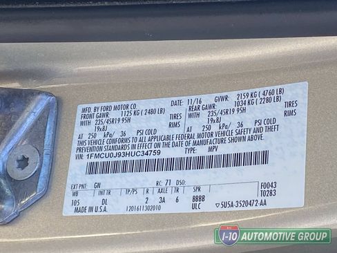 Used 2017 Ford Escape Titanium FWD image 33
