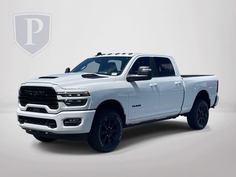 New 2026 RAM 2500 Laramie AWD/4WD image 3
