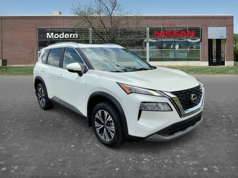 Certified 2023 Nissan Rogue SV w/ SV Premium Package FWD image 5