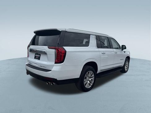 Used 2024 GMC Yukon XL Denali image 8