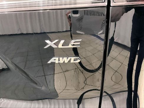 Used 2026 Toyota Corolla Cross XLE w/ Convenience Package image 29