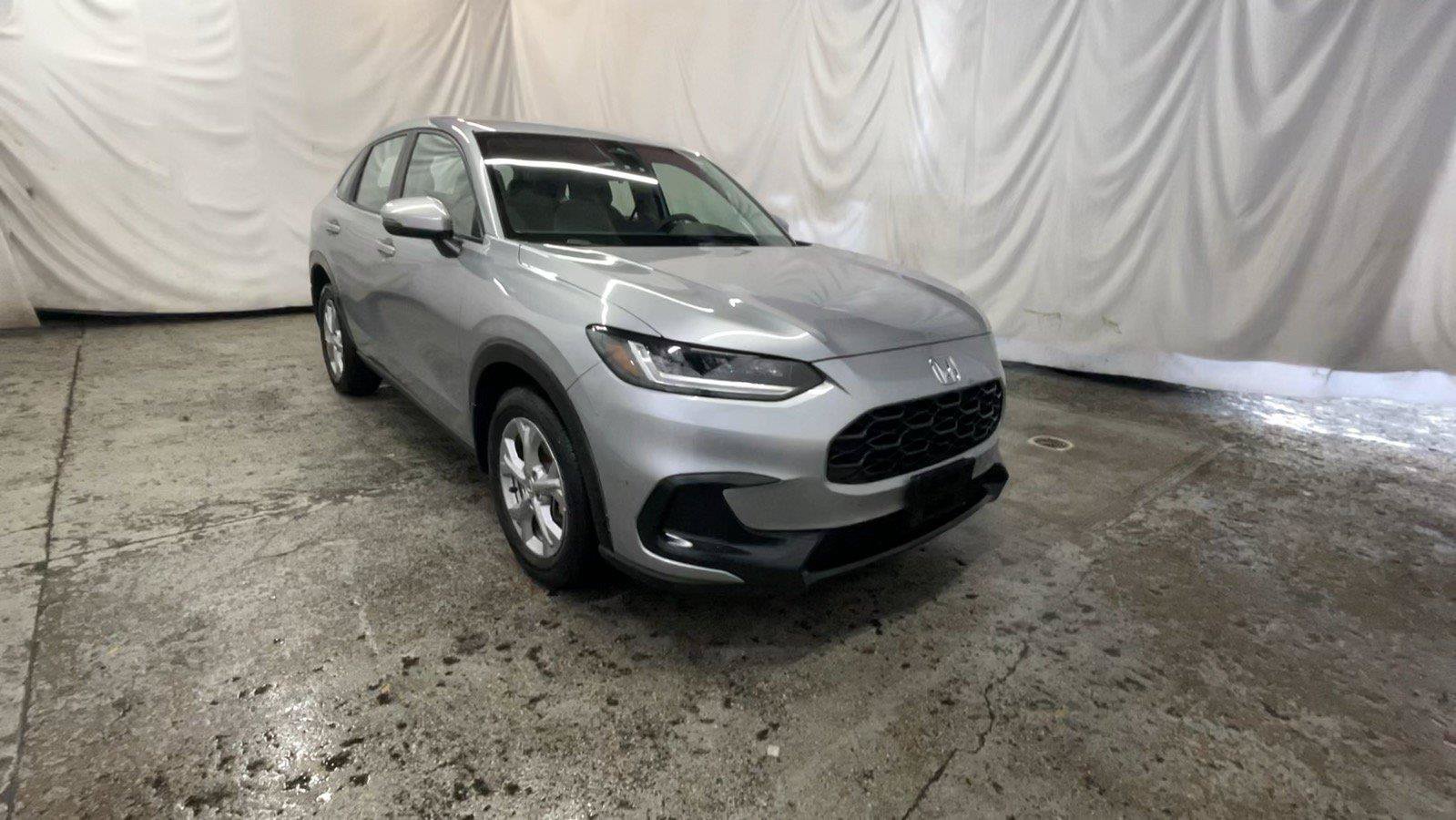 Used 2023 Honda HR-V LX image 1