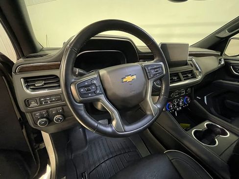 Used 2023 Chevrolet Suburban Premier AWD/4WD image 28