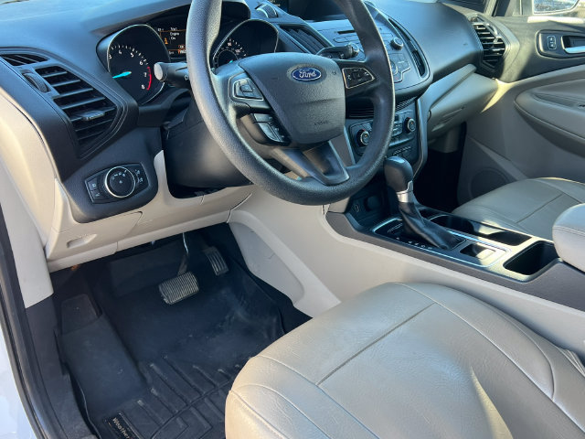 Used 2017 Ford Escape SE AWD/4WD image 16