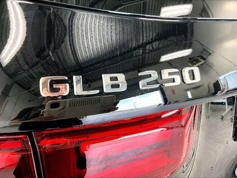 New 2026 Mercedes-Benz GLB 250 image 15