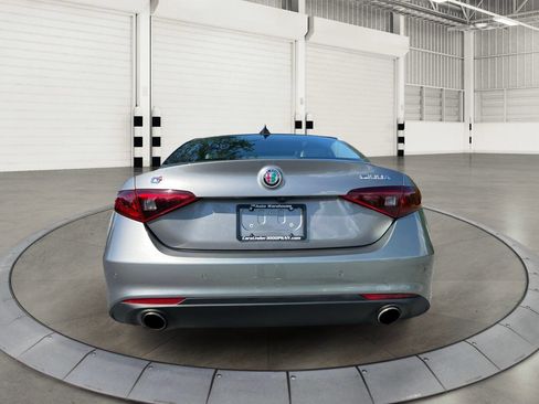 Used 2018 Alfa Romeo Giulia Ti w/ Quick Order Package 22X Lusso image 4