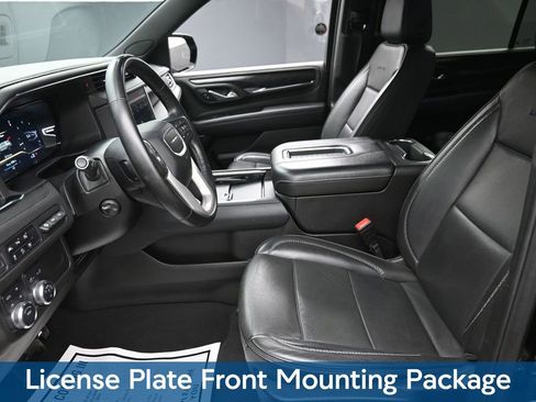 Used 2024 GMC Yukon XL Denali AWD/4WD image 8