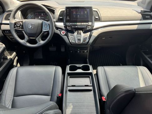 Used 2023 Honda Odyssey Touring image 25