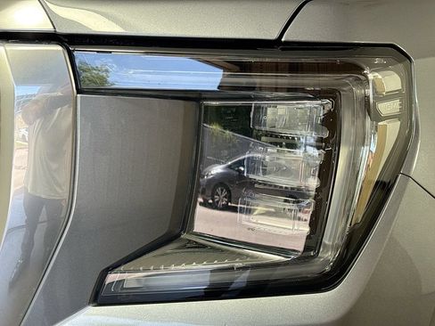 Used 2022 GMC Yukon Denali AWD/4WD image 40