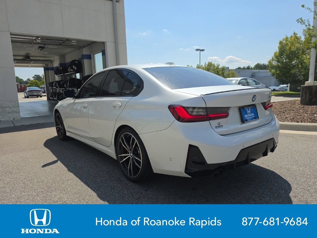 Used 2023 BMW 330i Sedan w/ M Sport Package RWD image 3