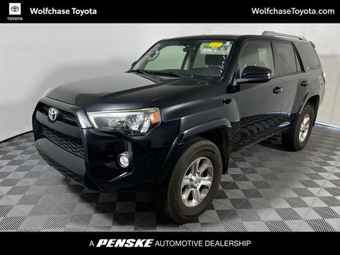 Used 2015 Toyota 4Runner SR5 AWD/4WD image 1