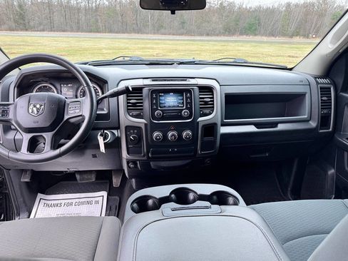 Used 2018 RAM 1500 Express w/ Express Value Package image 9