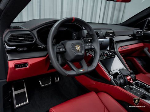 Used 2024 Lamborghini Urus S image 24