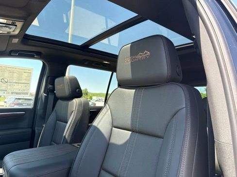 New 2026 Chevrolet Tahoe High Country w/ Sun And Tow Package AWD/4WD image 13