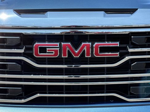 Used 2024 GMC Sierra 1500 SLT image 46
