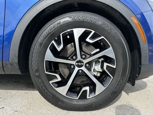 Used 2024 Kia Sportage EX FWD image 18