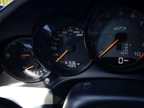 Used 2014 Porsche 911 GT3 image 22