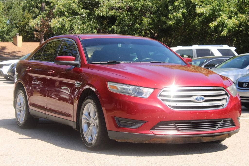 Used 2013 Ford Taurus SEL FWD image 1