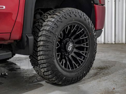 Used 2021 GMC Sierra 3500 SLT w/ SLT Convenience Package image 61